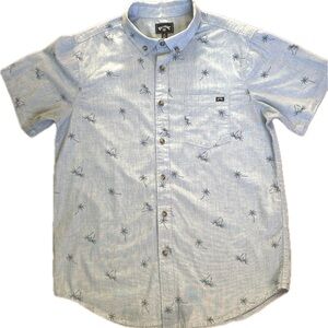 Billabong Men's Short Sleeve Shirt. Medium. Pale Blue. Maybe worn twice.